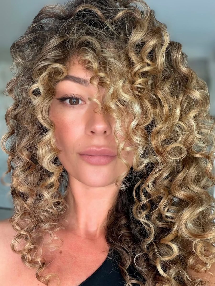 Defined golden curls